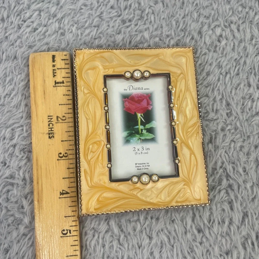 BP Industries Diana Series Picture Frame 2x3 Yellow Pearl Marbled‎ Enamel